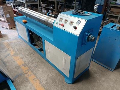 Máquina recortadora de tubos de cartón Q1-1500