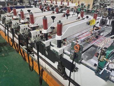 Máquina de fabricación de bolsa laminada multifuncional de servicio pesado, 600C+CS