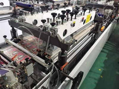 Máquina para fabricación de bolsa, 600C+FD